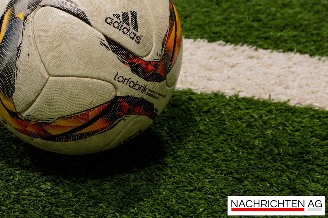 FC Schalke 04 sucht nach Verstärkungen, während Tim Civeja vom 1. FC Saarbrücken ins Blickfeld rückt.